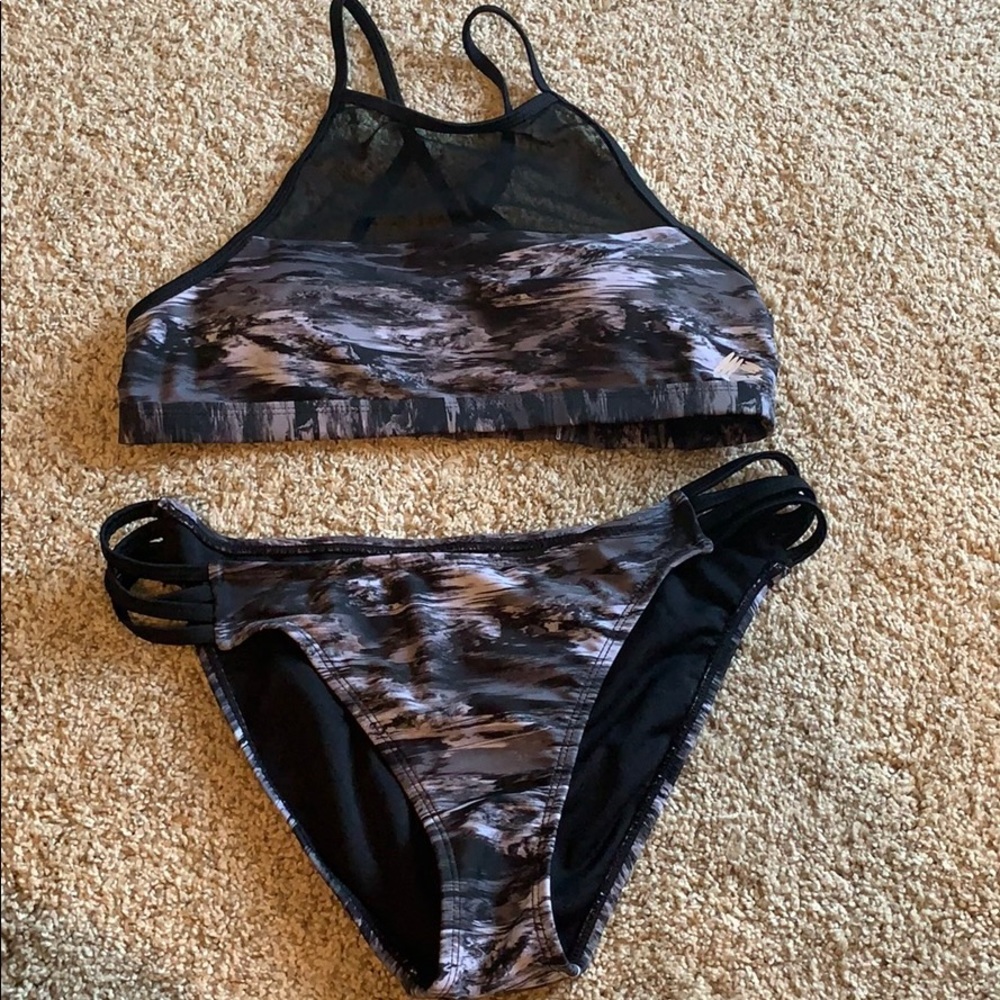 Bathing suit